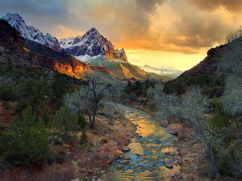 For some the impression goes deeper, evoking pure inspiration through feelings of wonder accompanied with the gravity of responsibility. Zion National Park - Utah (United States of America) - World for Travel