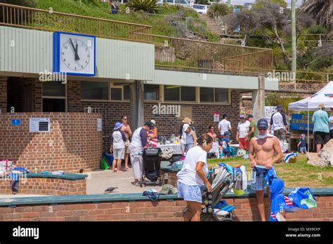 Swimming Pool Changing Rooms And Facilities At Bronte Beach Ocean Pool