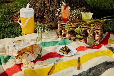 how to throw a perfect summer picnic the new york times