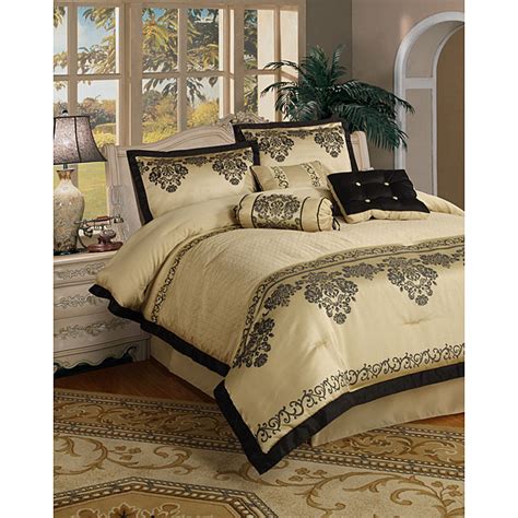 Turn your bedroom into a beautifully designed showpiece with luxury comforter sets, bedspreads & bed quilts. Shop Fontaine 7-piece Gold Comforter Set - Free Shipping ...