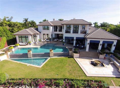 199 Million Waterfront Mansion In Naples Fl Homes Of The Rich