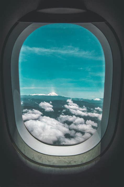 Plane Window View Pictures Download Free Images On Unsplash