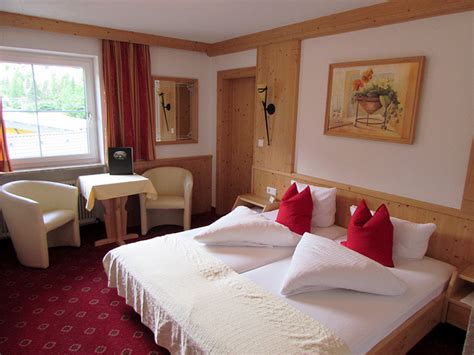 Zimmer Hotel Restaurant Seeblick Nassereith Tirol