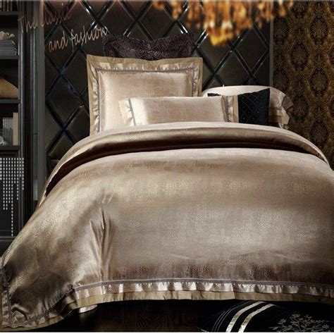 It is not easy to find genuine dealers offering 100% silk bedding. 6pcs Jacquard home textile Luxury Silk bedding set queen ...