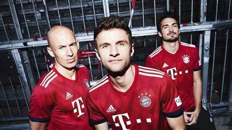 Entdecke rezepte, einrichtungsideen, stilinterpretationen und andere ideen zum ausprobieren. Bayern Munich Kits Dream League Soccer 2019 - DLS - F95Games