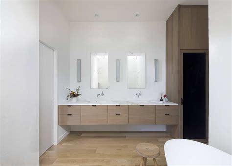 Master Bathroom Ideas That Are A Simple Yet Charming