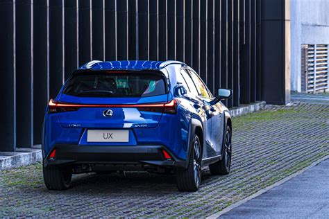 We'd expect the ux to require a primary service every 20,000 miles and an intermediate service every 10,000 miles. Motoring-Malaysia: 2020 Lexus UX 200 SUV Launched in ...