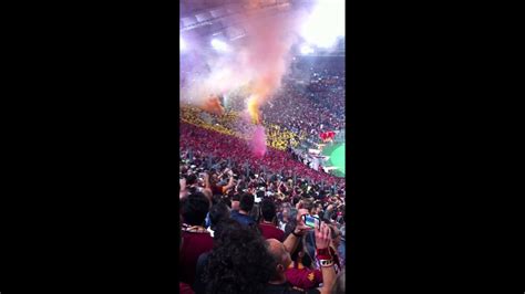 As Roma Bayern Monaco 1 7 Coreografia As Roma Ultras Youtube