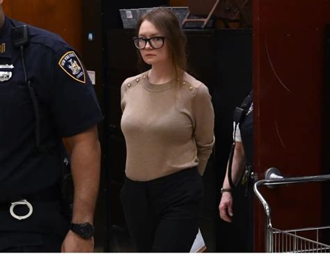 Liberan a Anna Delvey la falsa heredera que inspiró la serie de