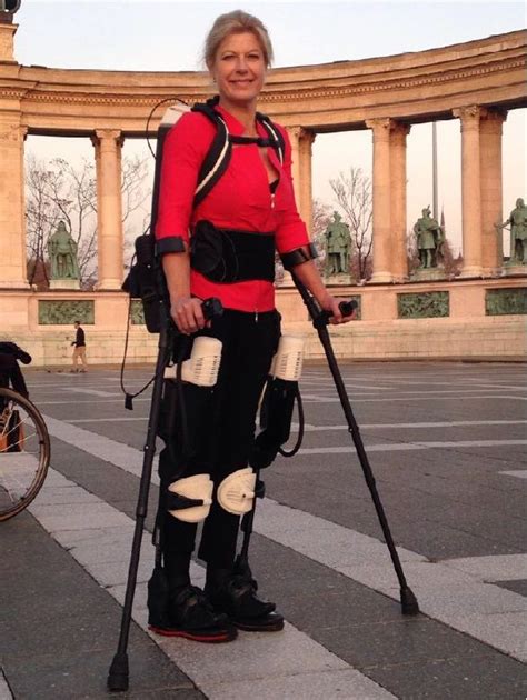 Watch Amanda Boxtel Walk Again With First 3d Printed Hybrid Exoskeleton Boxtel 3d Printing