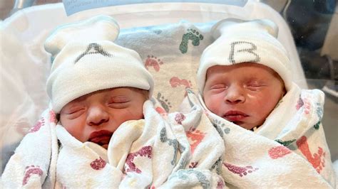 Twins Born On Different Days In Different Years Abc13 Houston