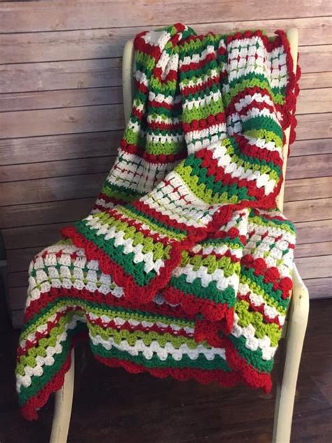 Holly Jolly Crochet Christmas Afghan Pattern With Images Crochet