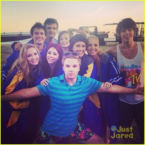 The Cast Of Awkward Wraps Up Filming On Season 4 See The