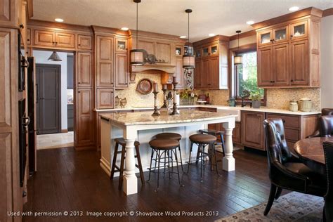 You can only order homecrest products through knowledgeable cabinet dealers who provide the service and support needed to ensure a successful project. Cabinet Refacing Gallery | DreamMaker Bath & Kitchen of Winston-Salem | Winston-Salem, NC