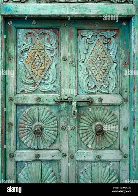 Antique Doors Hi Res Stock Photography And Images Alamy