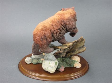 Danbury Mint Resin Bear Statue Heavyweight Champ By Nick Bibby 75