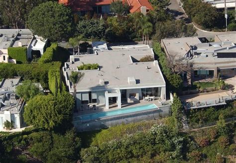 Keanu Reeves House In California Extravital Fasion
