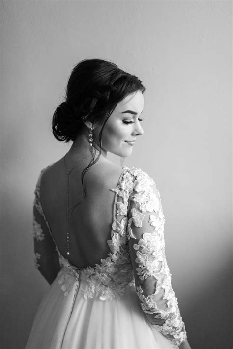 Classic Bridal Portrait Black And White Wedding Photography Bride