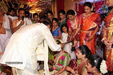 Jyothi krishna wedding photos and marriage album photos kerala9 com. Nandamuri Mohana Krishna Daughter Marriage Photos - Photo ...