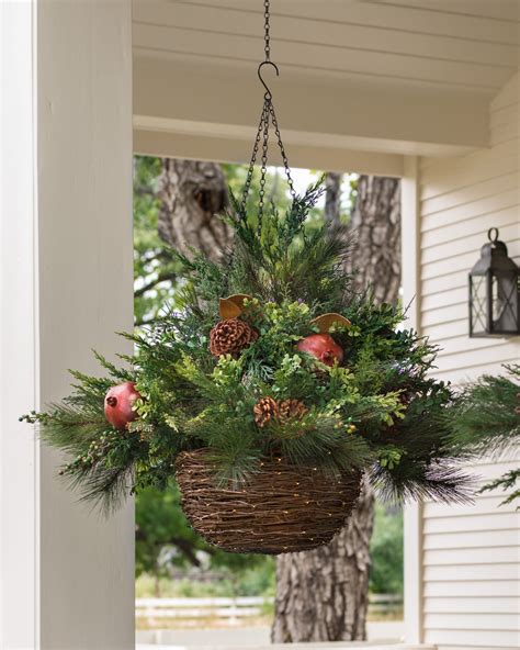 Christmas Swags Teardrops And Centerpieces Balsam Hill Christmas