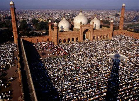 Pakistan Celebrates Eid Ul Fitr