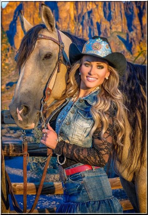 Pin Van Catherine Colas Op Cowboys And Cowgirls Live Cowgirls Rodeo