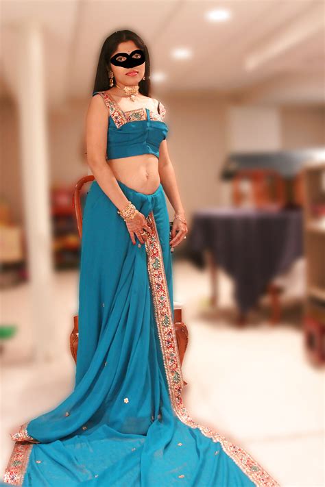 Indian Bhabhi Saree Striptease Pics Fsi Blog