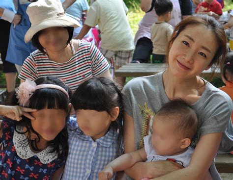 Actress Choi Ji Woo Volunteers At Orphanage