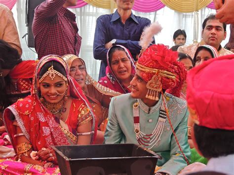 10 Quirky Wedding Traditions From Incredible India That ...