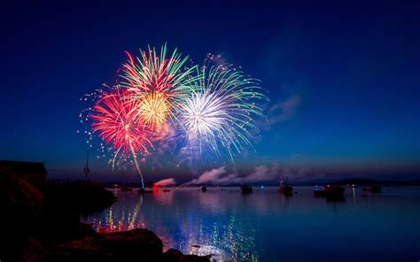 3840x2400 Colorful Fireworks Sky 4k 4k Hd 4k Wallpapers Images