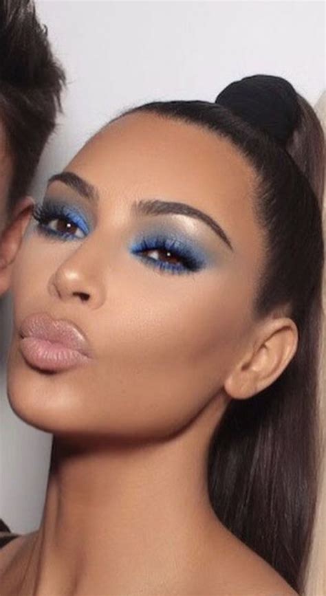 Kim Kardashian In Blue Eyes Shadow Blue Makeup Blue Eye Makeup Kardashian Makeup