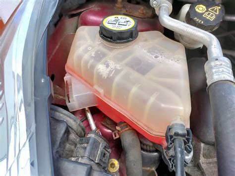 Radiator Coolant Overflow Tank How Does The Reservoir Work