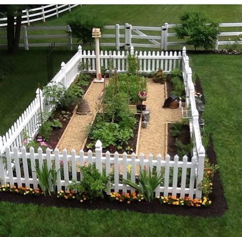 Get plant recommendations, weekly todos, easily maintain a gardening journal and get tips and guide to grow your favorite veggies. Beautiful garden layout #gardendesignlayout | Garden ...