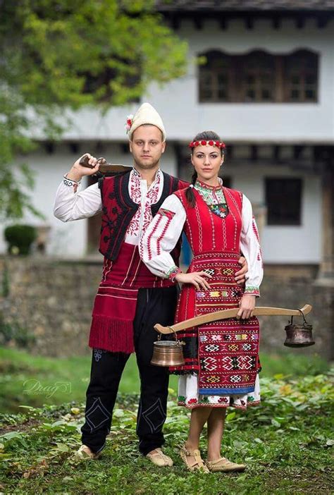 Българска народна носия | Bulgarian clothing, Bulgarian women, Folk costume