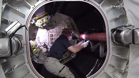 Astronauts Enter Worlds First Inflatable Space Habitat Cbs News