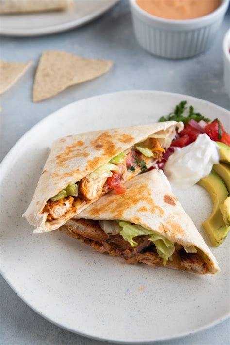 Chipotle Chicken Wraps Recipe Chipotle Chicken Chicken Wraps