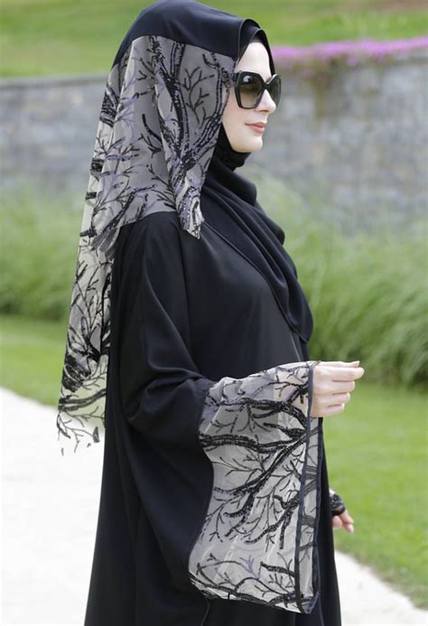Pin By Saaleha Cassim On Hijab Mode Black Abaya Designs Abaya