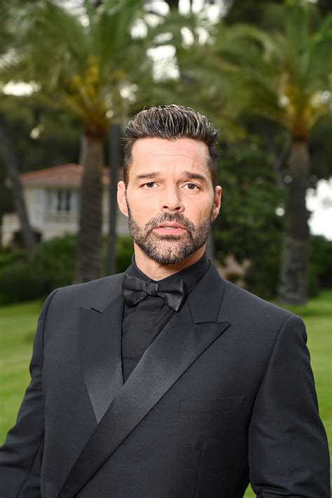 Ricky Martin Niega Repugnantes Acusaciones De Delitos Sexuales De Incesto Caoba Digital