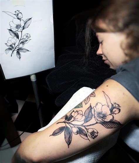 125+ Stunning Arm Tattoos For Women - Meaningful Feminine Designs