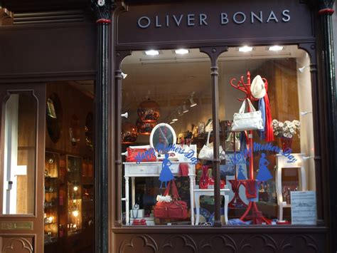 Oliver bonas is your online department store for fashion, dresses, jewellery, homeware, furniture and gift shopping. Oliver Bonas, Lime Street, London | Shopping/Gifts and Luxuries in London | LondonTown.com