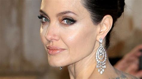 Por Que Voc N O Ver Angelina Jolie Na Cal Ada Da Fama De Hollywood