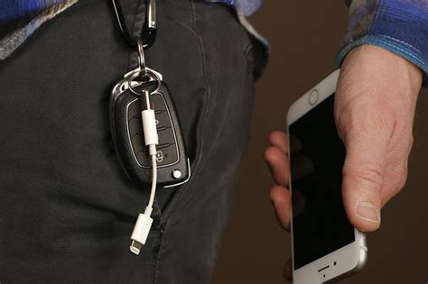 Брелок для ключей Dongle Dangler позволит владельцам Iphone 7 не терять