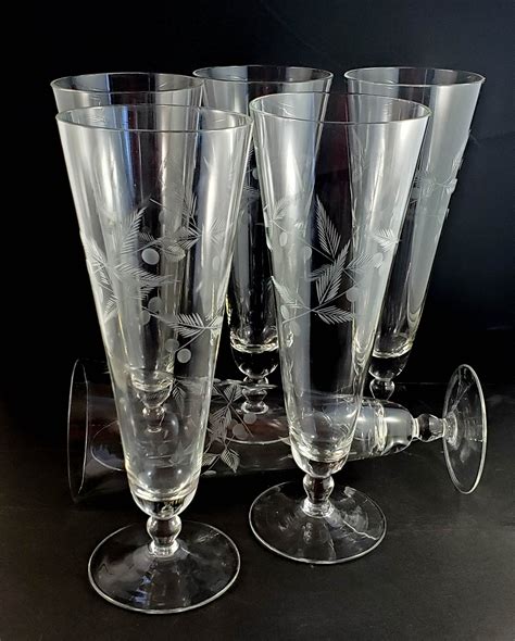 6 Vintage Pilsner Glasses ~ Etched Leaf And Berry Sprays With Coned Shaped Bowls On Stemmed