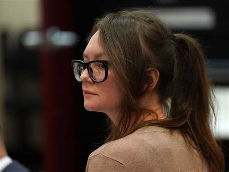 Who Is Anna Delvey The True Story Of Fake Socialite Portrayed In
