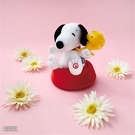 Our Favorite New Peanuts Ts Hallmark Ideas And Inspiration