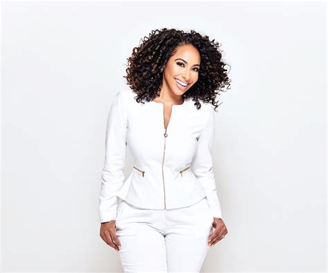 news anchor audrina bigos opens up about her on air natural hair journey vogue