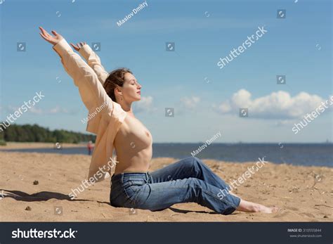 Naked Girl Sitting On Beach Summer Stock Photo 310555844 Shutterstock