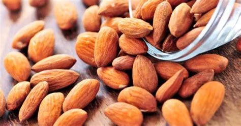 9 Types Of Almonds That Are Available And Their Health Benefits