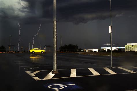 Amazing Storm Photos By Nick Moir 33 Pics