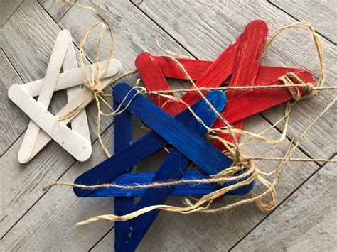 Red White And Blue Star Banner Diy · Just That Perfect Piece